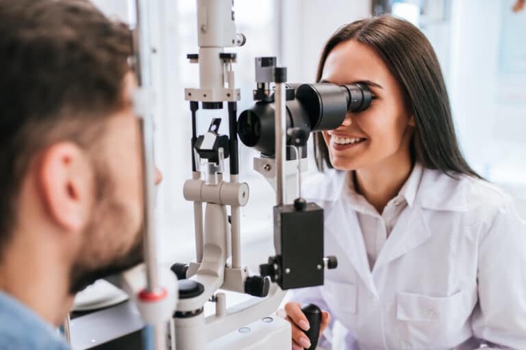 Make your eye doctor appointment with Music City Optical in Nashville