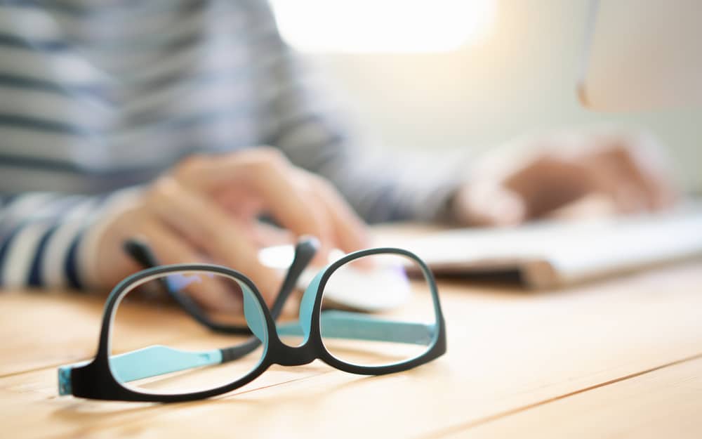 Blue light glasses to combat dry eyes and digital eye strain from computer vision syndrome